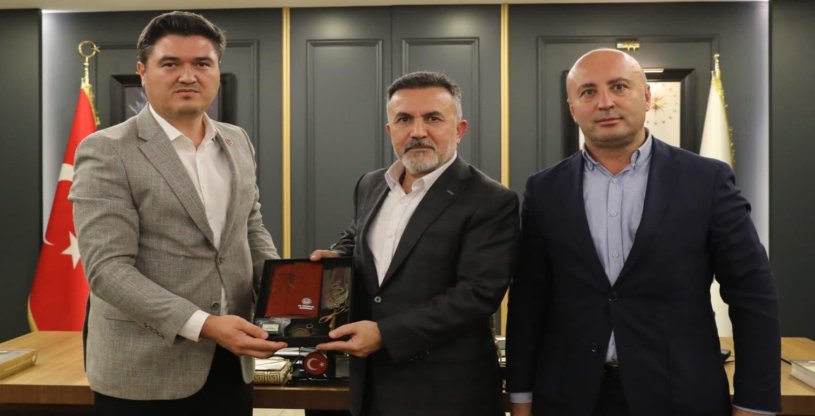ÇOĞUN VE DAĞLI, AK PARTİ İL BAŞKANI DAĞLI'YA TEŞEKKÜR ZİYARETİ YAPTI