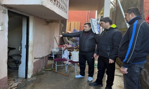 ÇOĞUN VE TOPÇU, ADANA'DA SELDE EVİ ZARAR GÖREN ÜYEMİZİ ZİYARET ETTİ