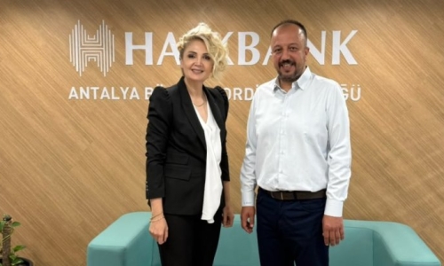 AKÜLKÜ, HALKBANK ANTALYA BÖLGE KOORDİNATÖRÜ TEZCAN VE BÖLÜM MÜDÜRÜ AYDEMİR'E 'HAYIRLI OLSUN' ZİYARETİNDE BULUNDU